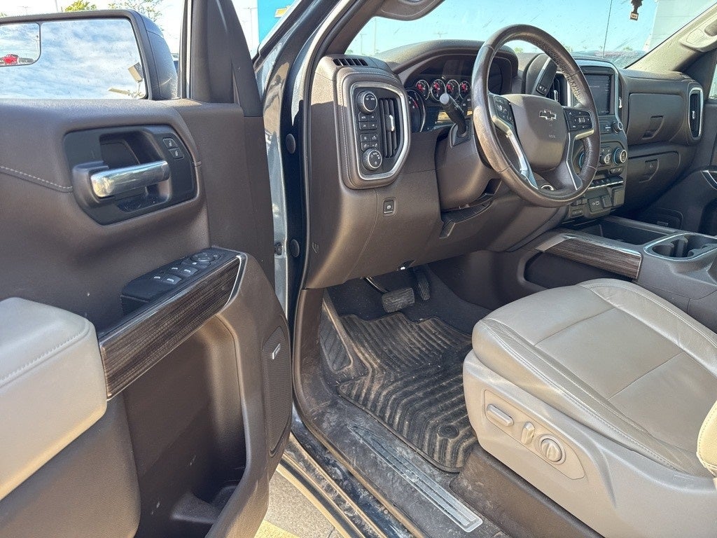 2020 Chevrolet Silverado 1500 4WD Crew Cab Short Bed RST