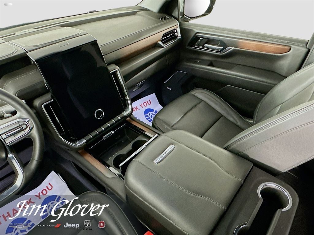 2025 GMC Yukon 4WD Denali