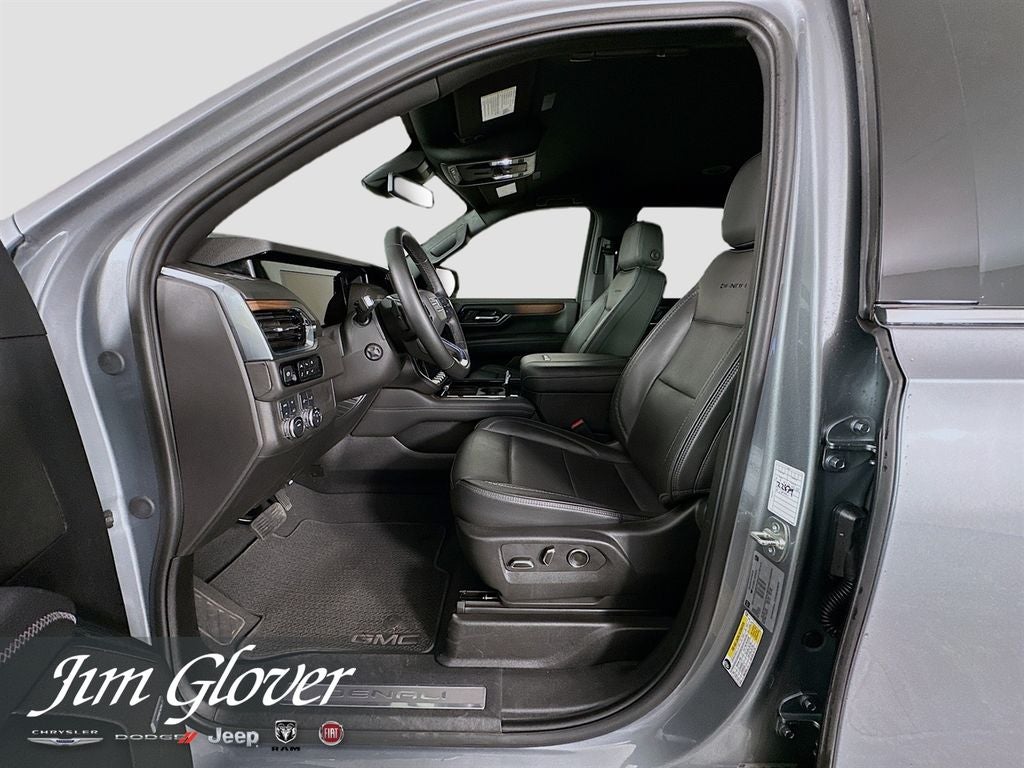 2025 GMC Yukon 4WD Denali