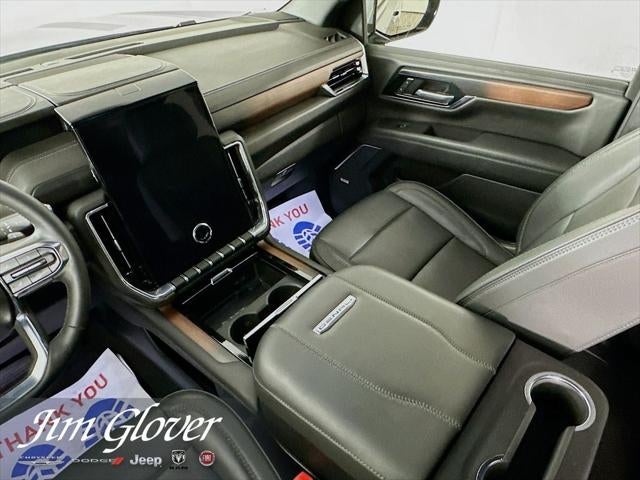 2025 GMC Yukon 4WD Denali