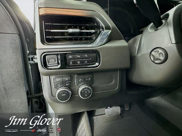 2025 GMC Yukon 4WD Denali