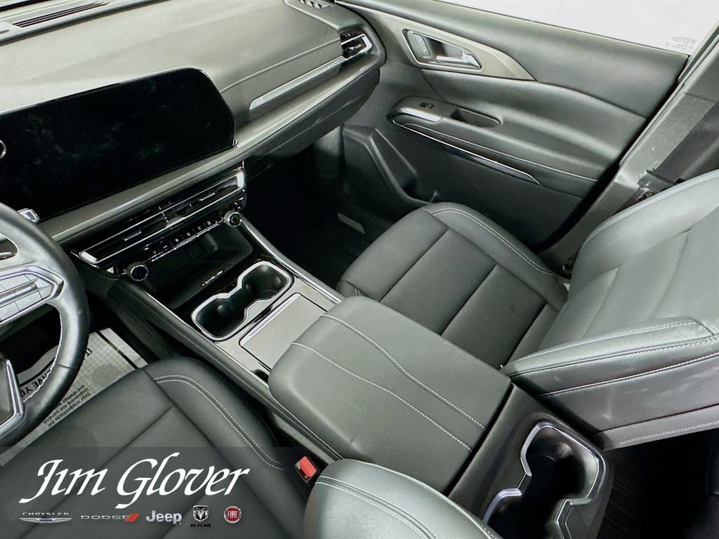 2024 Chevrolet Traverse FWD LT