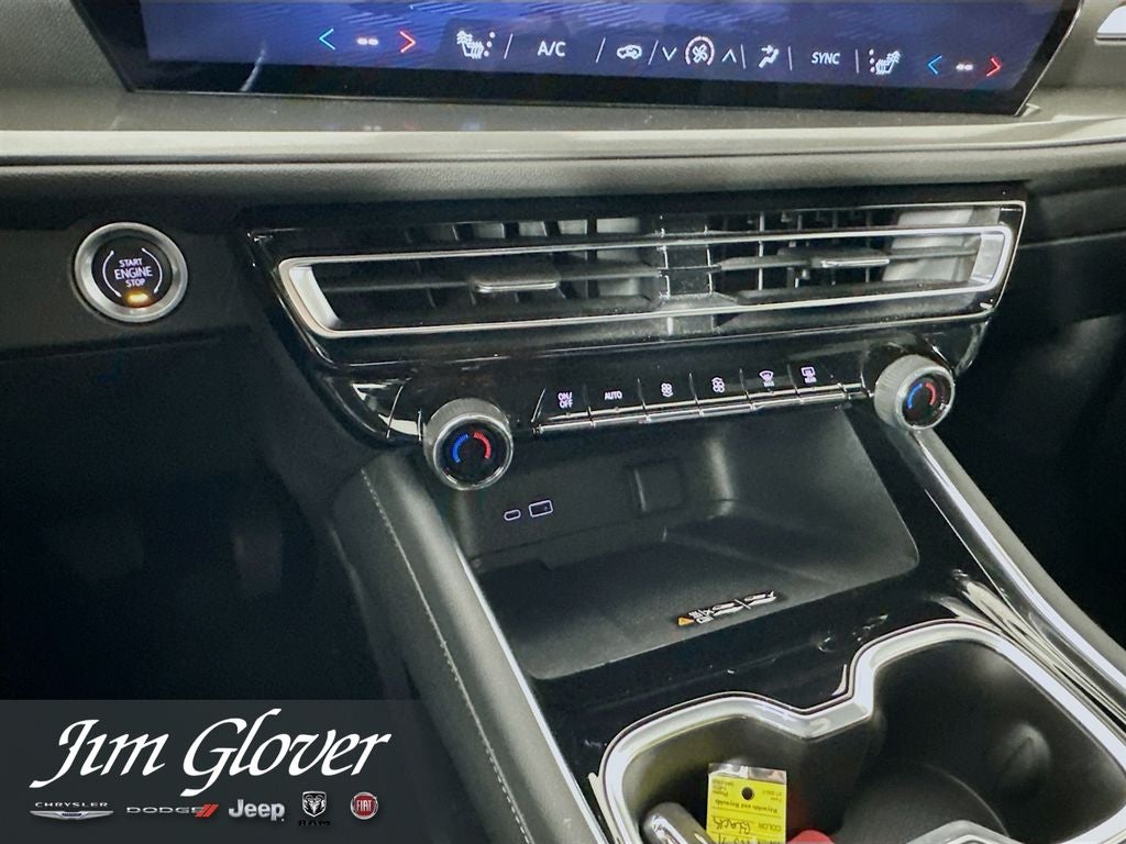 2024 Chevrolet Traverse FWD LT