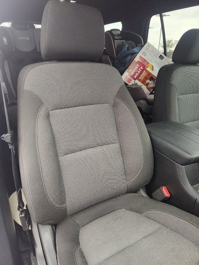 2023 Chevrolet Traverse FWD LT Cloth