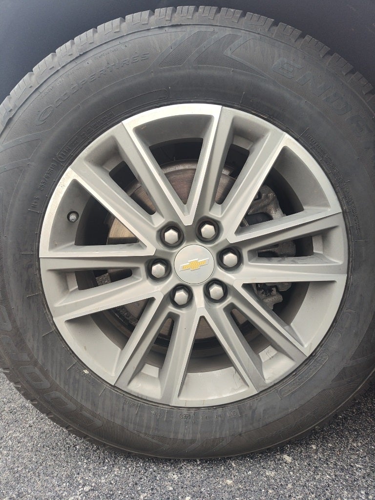 2023 Chevrolet Traverse FWD LT Cloth