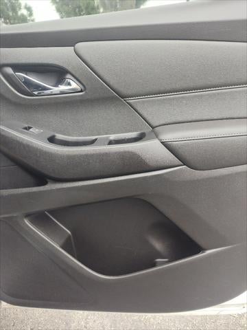 2023 Chevrolet Traverse FWD LT Cloth