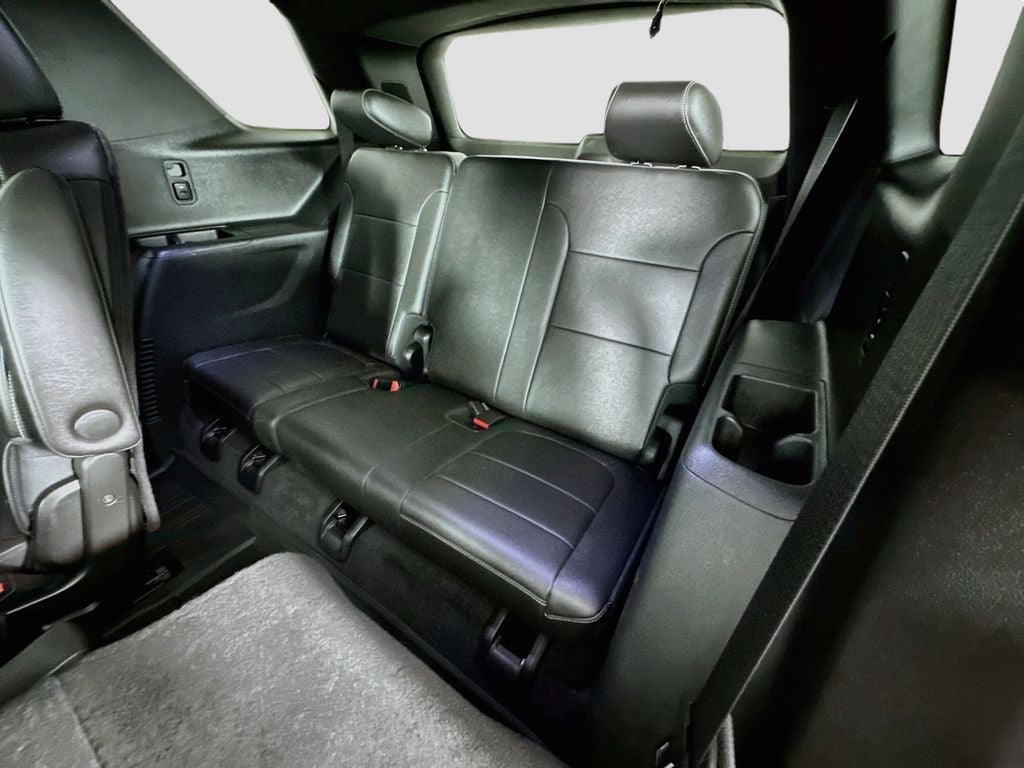 2023 Chevrolet Traverse AWD LT Leather