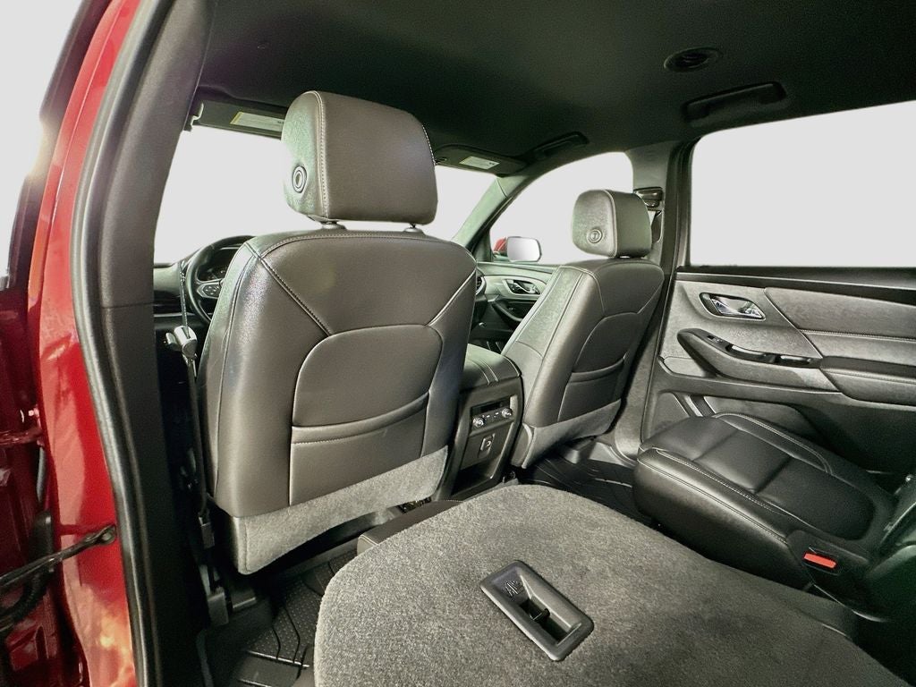 2023 Chevrolet Traverse AWD LT Leather