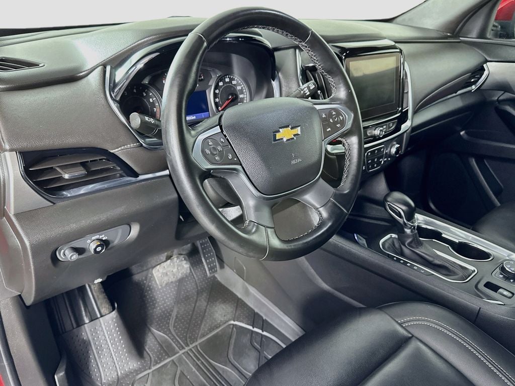 2023 Chevrolet Traverse AWD LT Leather