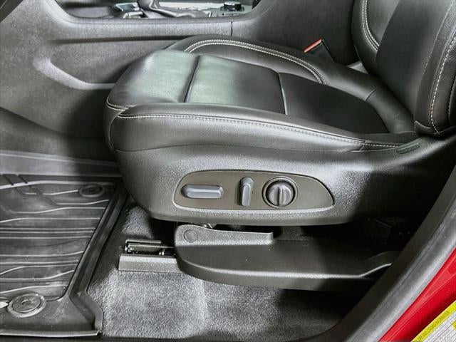 2023 Chevrolet Traverse AWD LT Leather