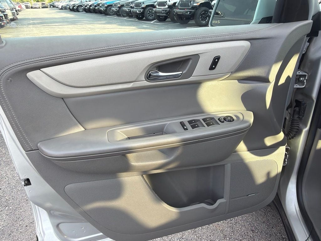 2017 Chevrolet Traverse 2LT
