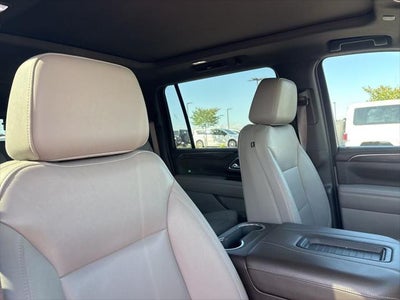 2022 Chevrolet Suburban 4WD LT