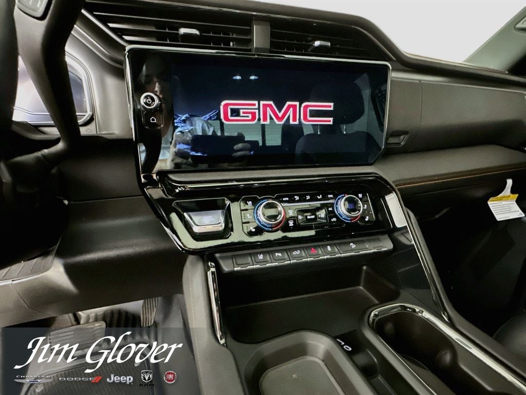 2024 GMC Sierra 2500HD 4WD Crew Cab Standard Bed AT4