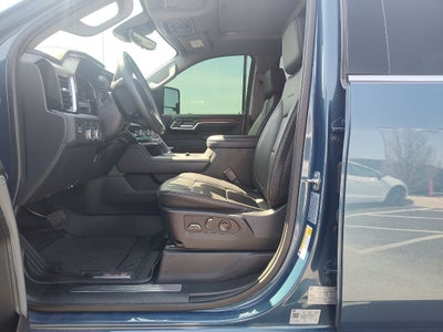 2024 GMC Sierra 2500HD 4WD Crew Cab Standard Bed Denali