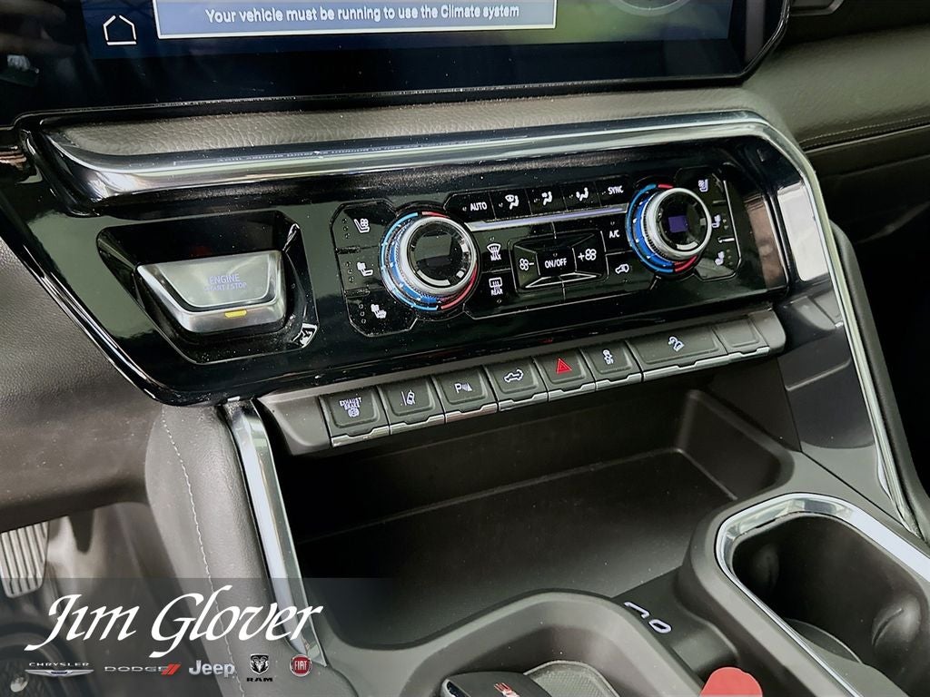 2024 GMC Sierra 2500HD 4WD Crew Cab Standard Bed Denali