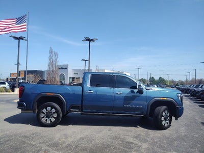 2024 GMC Sierra 2500HD 4WD Crew Cab Standard Bed Denali