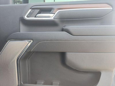 2024 GMC Sierra 2500HD 4WD Crew Cab Standard Bed Denali