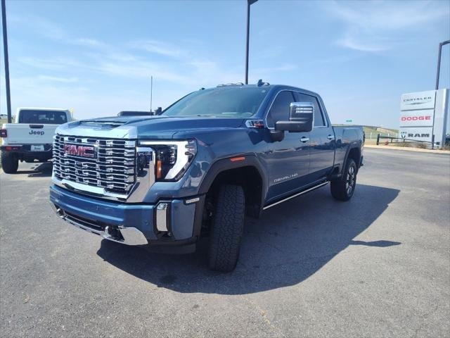 2024 GMC Sierra 2500HD 4WD Crew Cab Standard Bed Denali