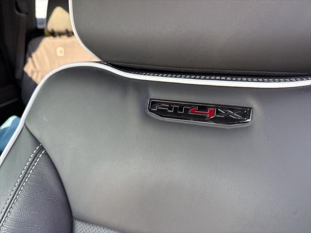 2024 GMC Sierra 2500HD 4WD Crew Cab Standard Bed AT4X