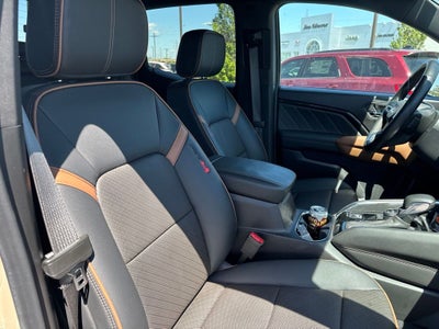 2024 GMC Canyon 4WD AT4