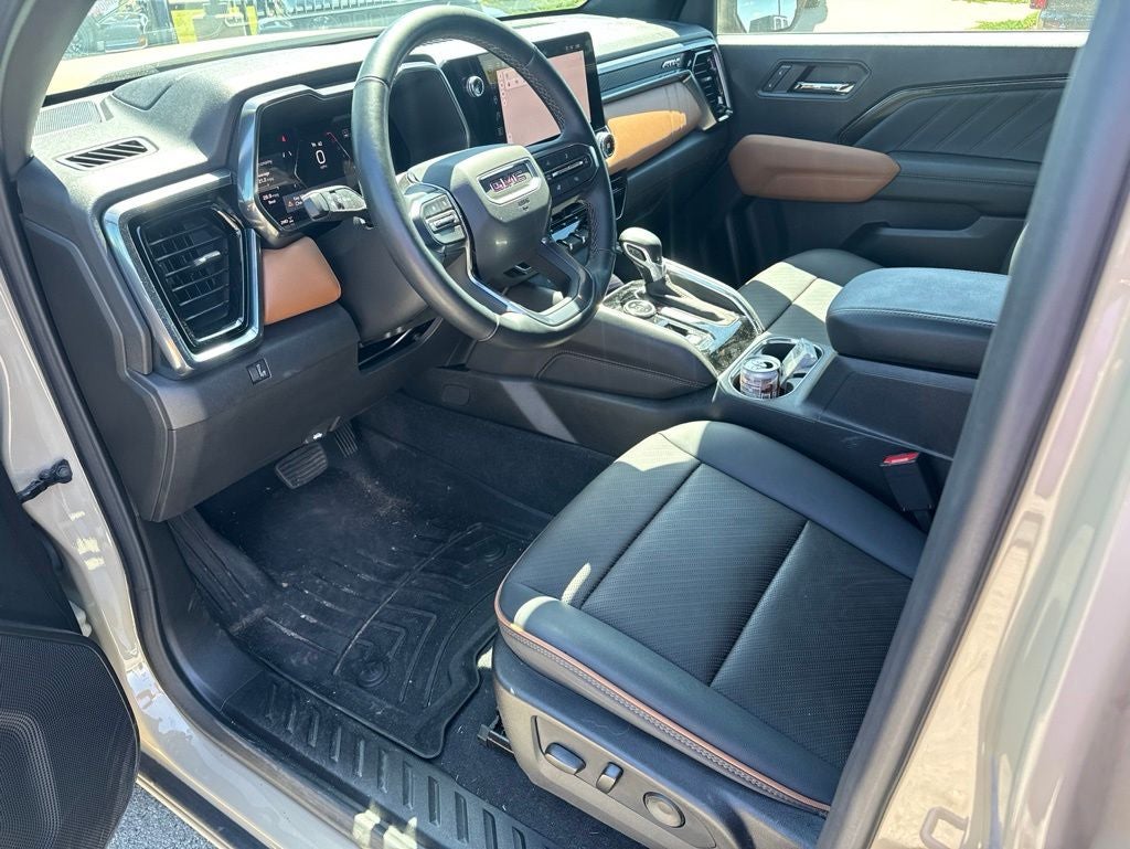 2024 GMC Canyon 4WD AT4