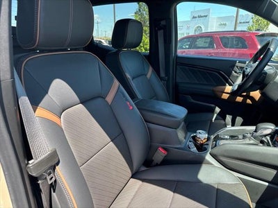 2024 GMC Canyon 4WD AT4