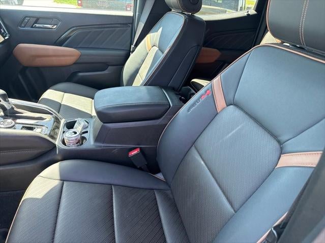2024 GMC Canyon 4WD AT4
