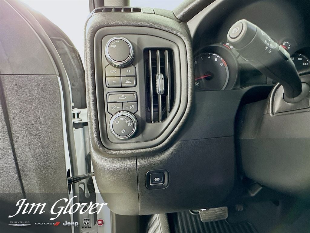 2024 GMC Sierra 1500 4WD Crew Cab Short Box Pro