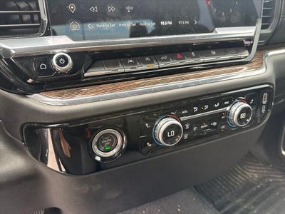 2024 GMC Sierra 1500 4WD Crew Cab Short Box Elevation with 3SB