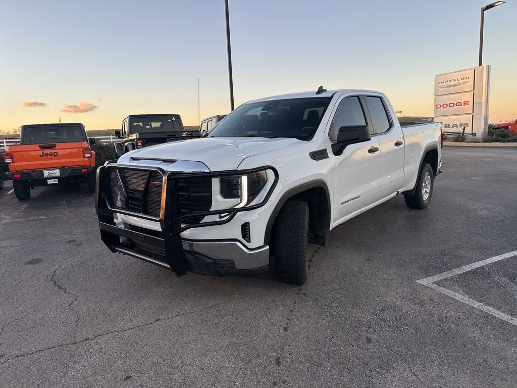 2022 GMC Sierra 1500 4WD Double Cab Standard Box Pro