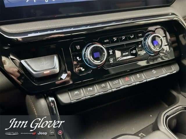 2023 GMC Sierra 1500 4WD Crew Cab Short Box AT4