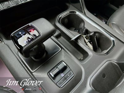 2023 GMC Sierra 1500 4WD Crew Cab Short Box AT4