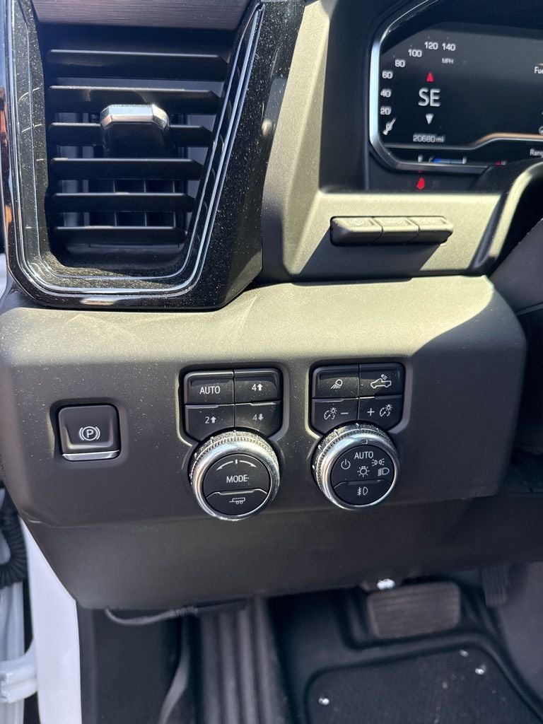 2025 GMC Sierra 1500 4WD Crew Cab Short Box AT4