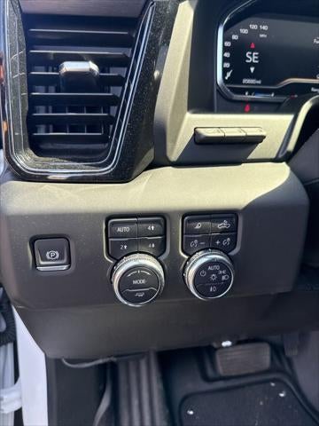2025 GMC Sierra 1500 4WD Crew Cab Short Box AT4
