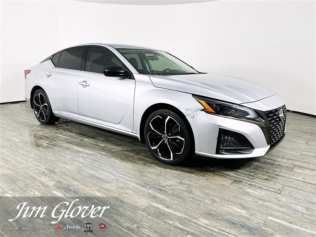 2023 Nissan Altima SR FWD