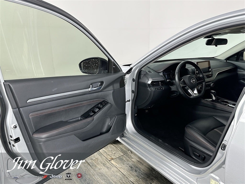 2023 Nissan Altima SR FWD