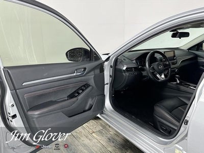 2023 Nissan Altima SR FWD