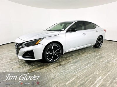2023 Nissan Altima SR FWD