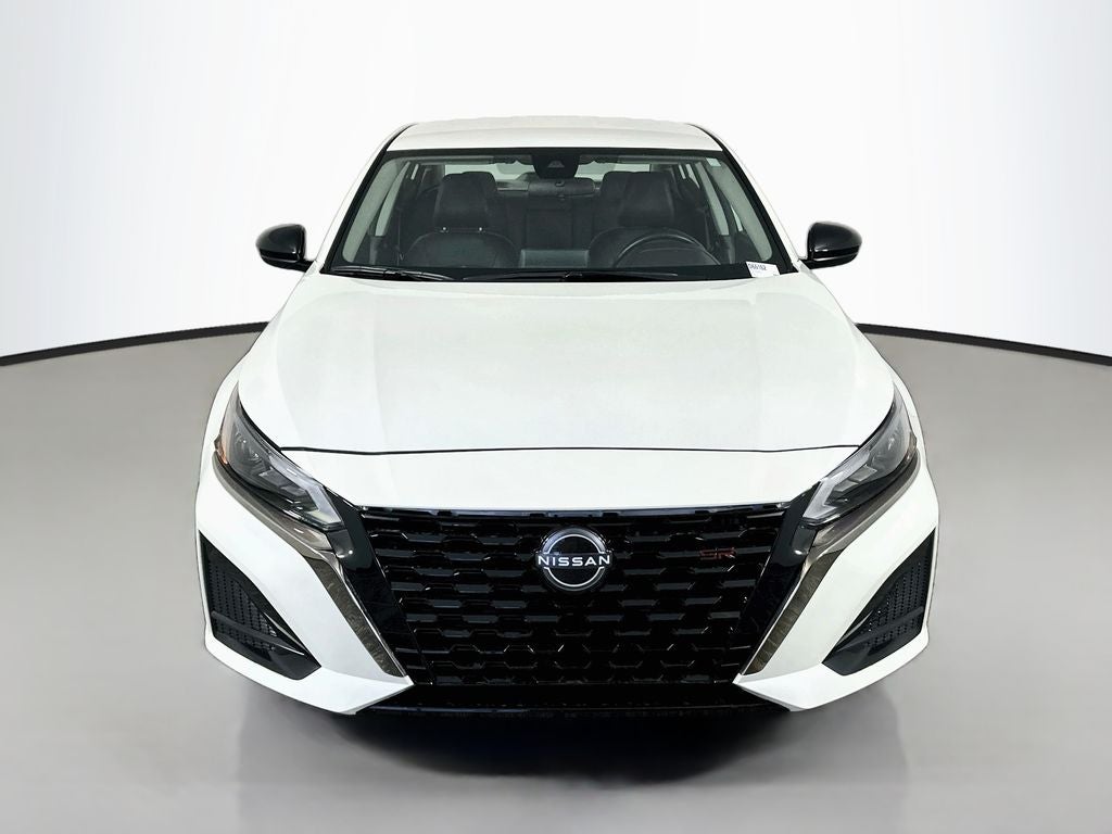 2025 Nissan Altima SR FWD