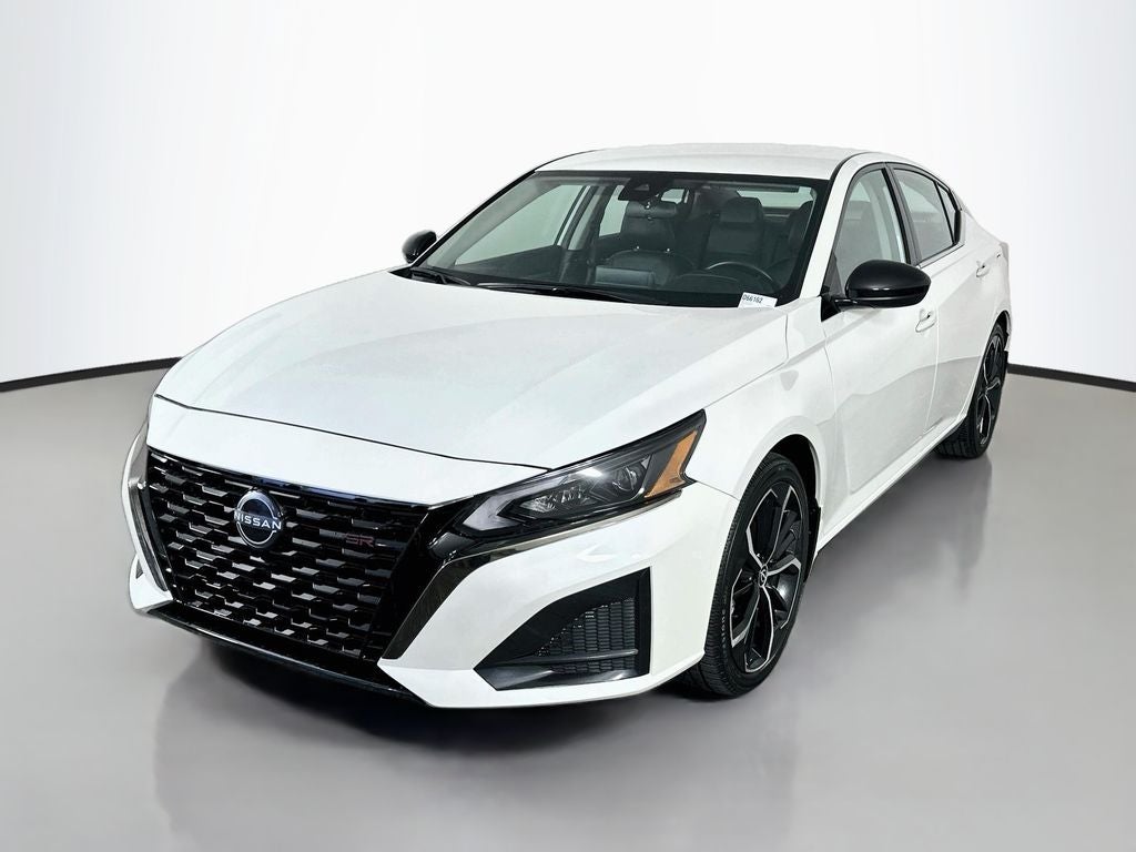 2025 Nissan Altima SR FWD