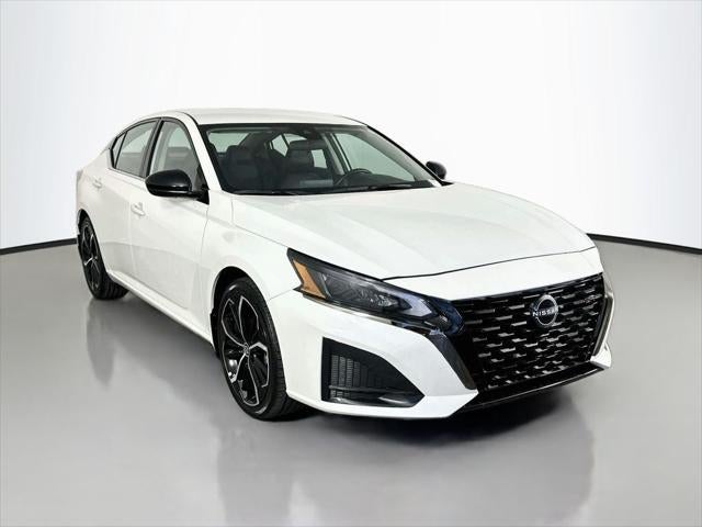 2025 Nissan Altima SR FWD