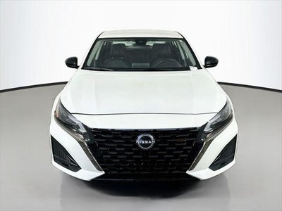 2025 Nissan Altima SR FWD