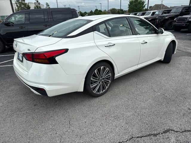 2024 Nissan Altima SL FWD