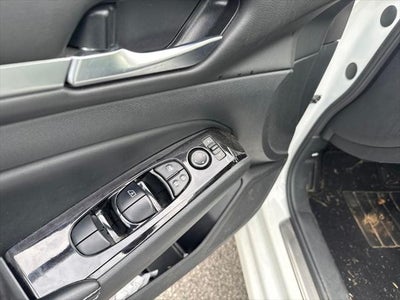 2024 Nissan Altima SL FWD