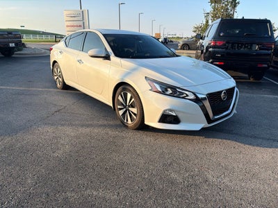 2022 Nissan Altima SL FWD