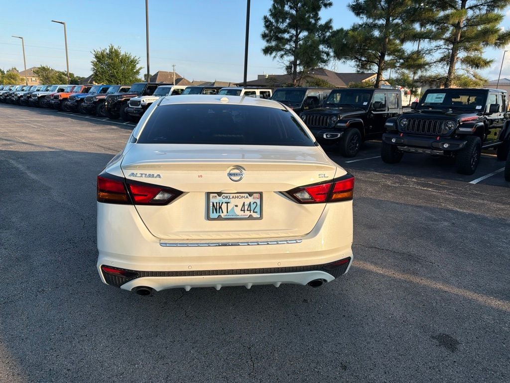 2022 Nissan Altima SL FWD