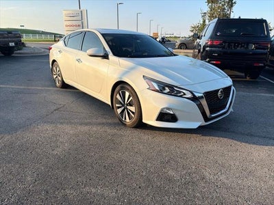 2022 Nissan Altima SL FWD