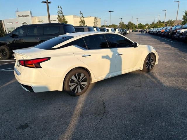2022 Nissan Altima SL FWD