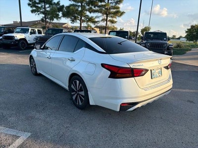 2022 Nissan Altima SL FWD