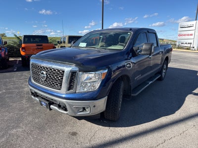 2017 Nissan Titan SV